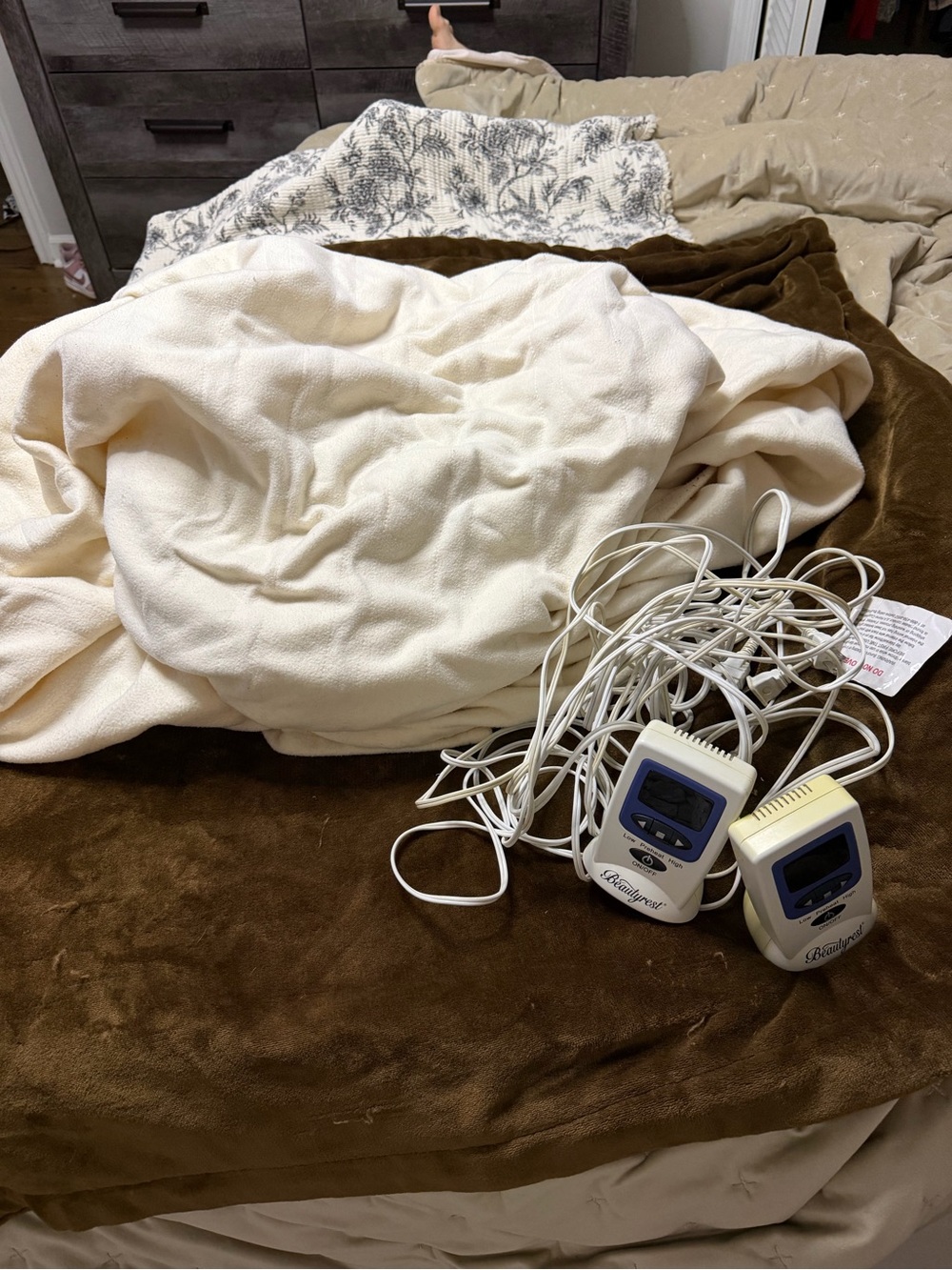 Electric Heated Blanket Controllers with Cream Throw - Replacement Pair